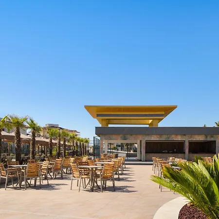 Azura World 酒店 5*