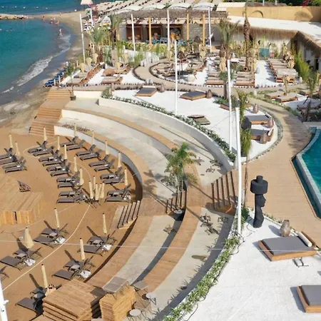 Azura World 阿拉尼亚