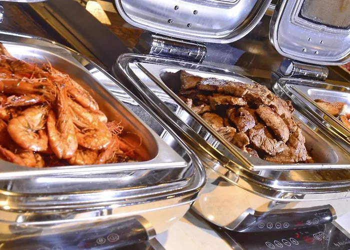 Hotel Azura World 5*