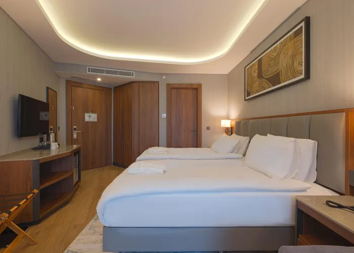 Hotel Azura World 5*