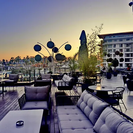 Готель Wyndham Аланія