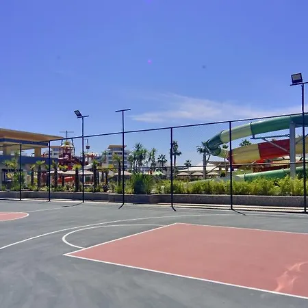 Wyndham 5* אלאניה