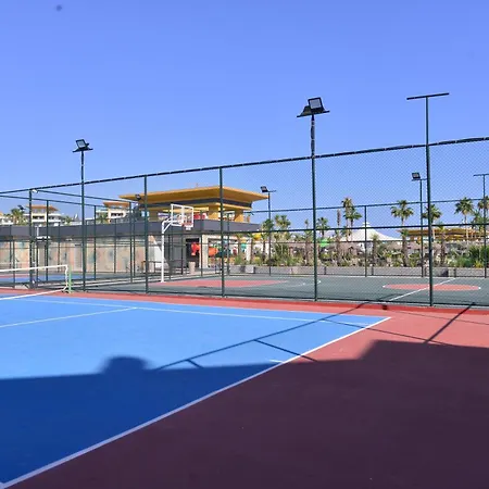 Wyndham Готель Аланія