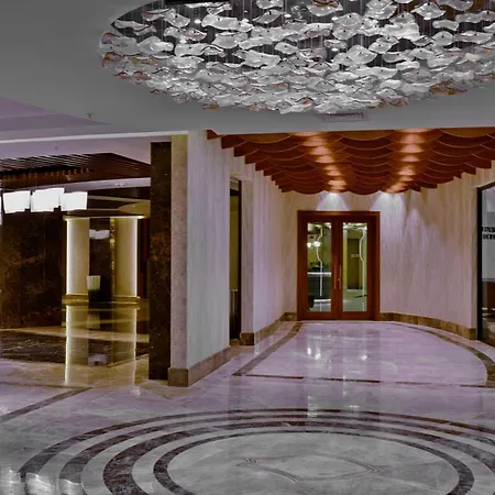 Wyndham Готель Аланія
