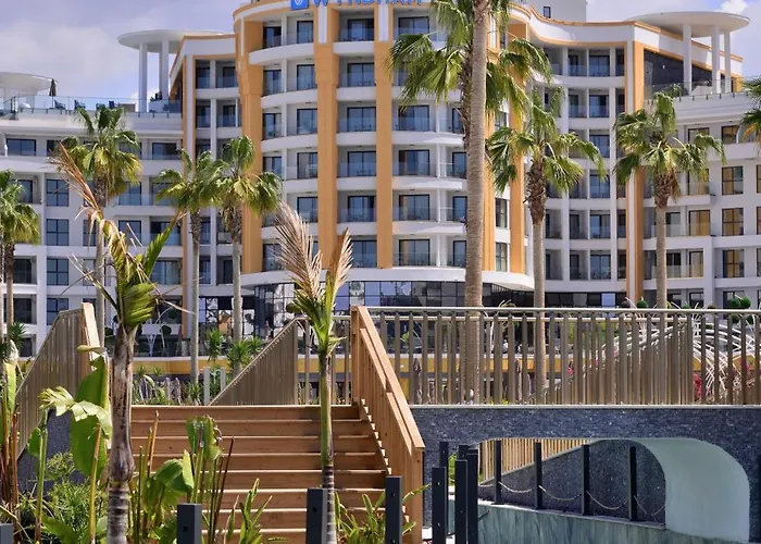 ホテル Azura World 5*