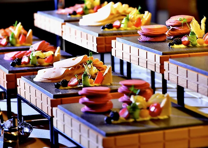 Azura World אלאניה