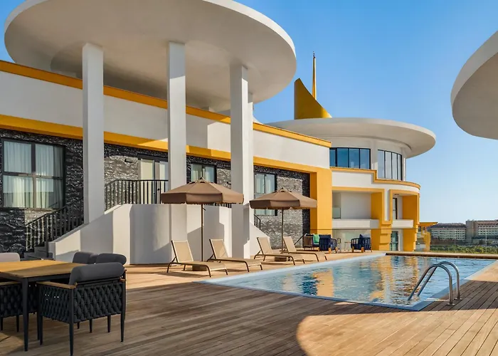 Azura World מלון אלאניה