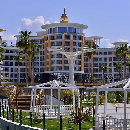 Готель Wyndham Аланія